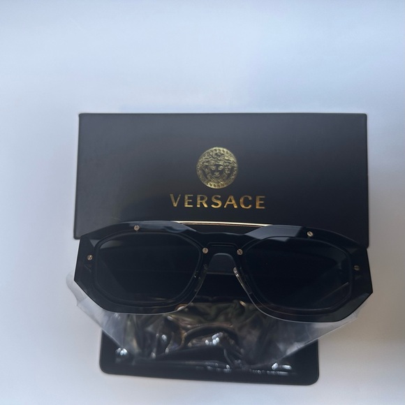 Versace Unisex Sunglasses Transparent Dark Grey Frame; Used Like new - Picture 5 of 9